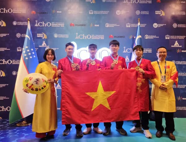 Việt Nam giành 4 Huy chương Vàng Hóa học quốc tế