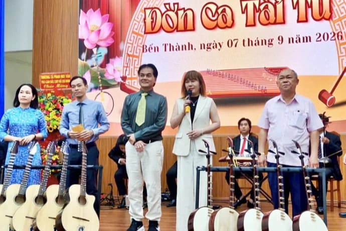 Trường đầu tiên đưa đờn ca tài tử vào giảng dạy trong chương trình