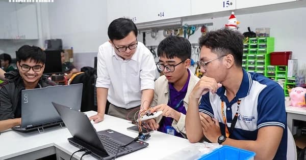 Tuyển sinh 2026: 808.628 vị trí, 31% ngành STEM và 149.243 học bổng