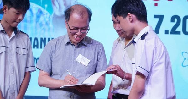GS Đàm Thanh Sơn khuyên học sinh xây dựng nền tảng vật lý vững chắc