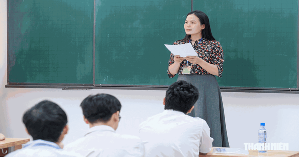 Hà Nội đề xuất dừng xét thăng hạng giáo viên, gây băn khoăn
