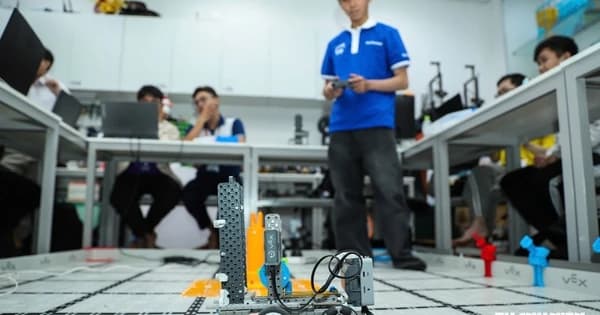 Doanh nghiệp logistics hợp tác với đại học đào tạo nhân lực cho các nghề công nghệ cao