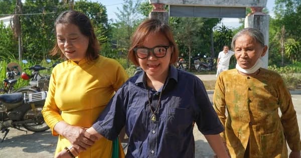 Lễ khai giảng đặc biệt: Lớp học chỉ có 7 học sinh tại Quảng Ngãi